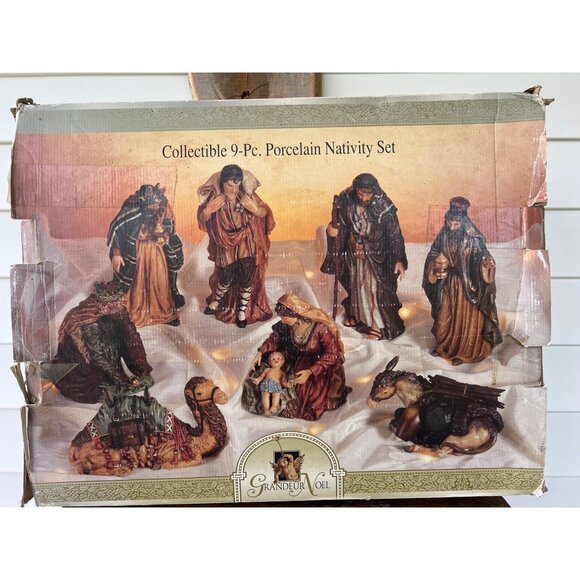 Vintage Grandeur Noel 9-Pc Collectible Porcelain Nativity Set With Original Box - Picture 2 of 3